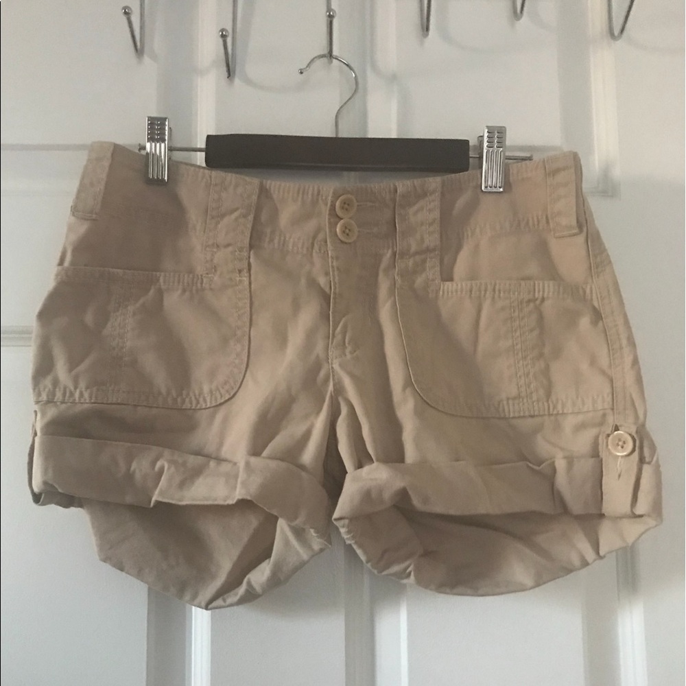 Like new Abercrombie & Fitch khaki shorts size 2